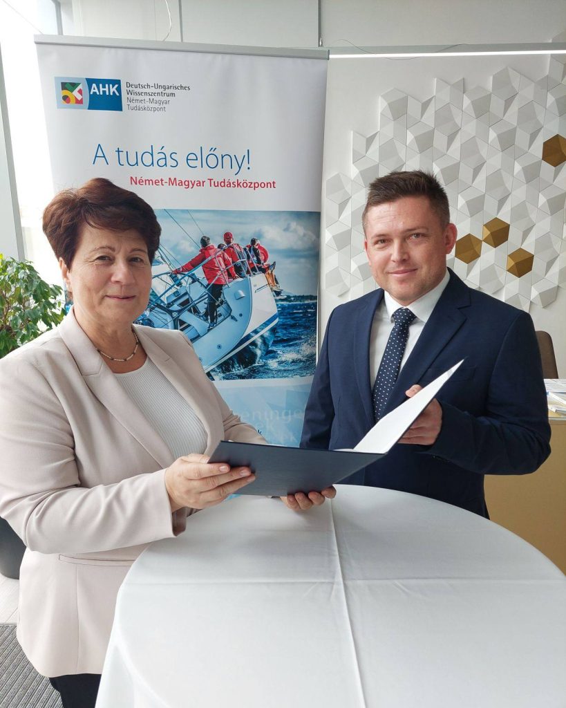 Strategische Partnerschaft mit dem Deutsch-Ungarischen Wissenszentrum Strategische Partnerschaft mit dem Deutsch-Ungarischen Wissenszentrum
