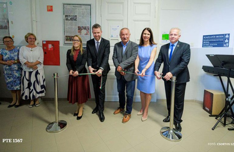 Neue-Prohuman-Klasse-an-der-Ersten-Ubungsschule-der-Universitat-Pecs-eroffnet